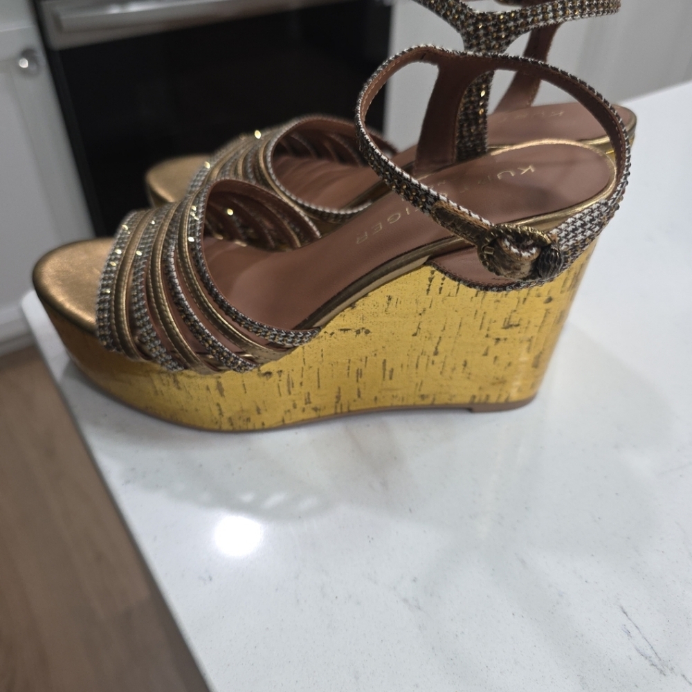 Kurt Geiger Pierra Gold Platform Wedge Sandal Size 6 - Picture 2 of 7